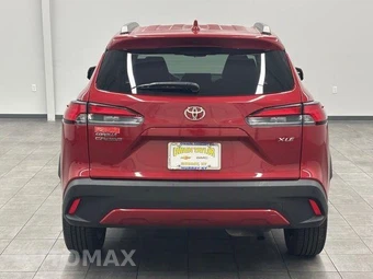 2024 Toyota Corolla Cross XLE - miniatura 3
