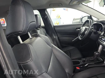 2024 Toyota Corolla Cross XLE - miniatura 8