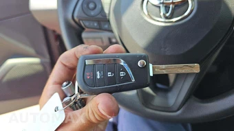 2024 Toyota Corolla Hybrid LE Sedan - miniatura 24