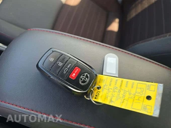 2024 Toyota Corolla Hybrid SE Nightshade Sedan - miniatura 5