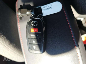 2024 Toyota Corolla Hybrid SE Sedan - miniatura 8
