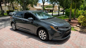 2024 Toyota Corolla LE Sedan - miniatura 3