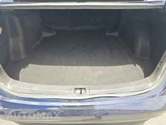 2024 Toyota Corolla LE Sedan - miniatura 16