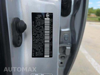 2024 Toyota Corolla LE Sedan - miniatura 6