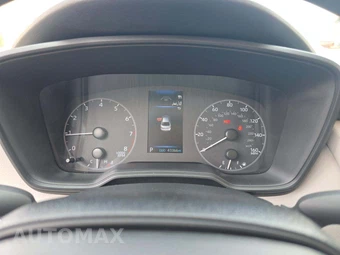 2024 Toyota Corolla LE Sedan - miniatura 9