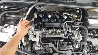 2024 Toyota Corolla LE Sedan - miniatura 20