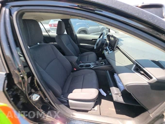 2024 Toyota Corolla LE Sedan - miniatura 8