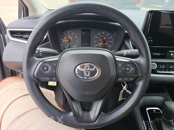 2024 Toyota Corolla LE Sedan - miniatura 10