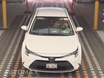 2024 Toyota Corolla LE Sedan - miniatura 2