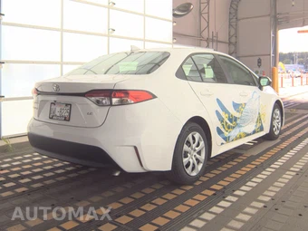 2024 Toyota Corolla LE Sedan - miniatura 4