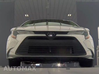 2024 Toyota Corolla LE Sedan - miniatura 3