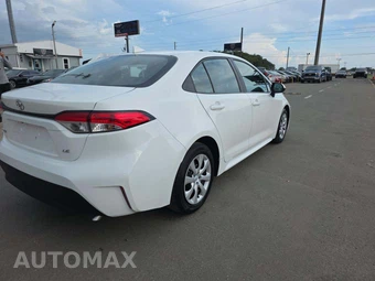 2024 Toyota Corolla LE Sedan - miniatura 3
