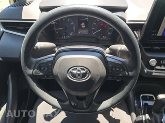 2024 Toyota Corolla LE Sedan - miniatura 10