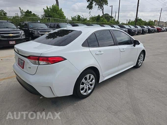 2024 Toyota Corolla LE Sedan - miniatura 3