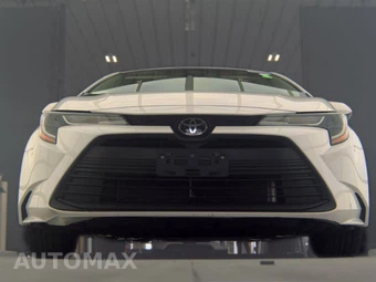 2024 Toyota Corolla LE Sedan - miniatura 3