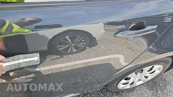 2024 Toyota Corolla LE Sedan - miniatura 19