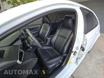 2024 Toyota Corolla LE Sedan - miniatura 3