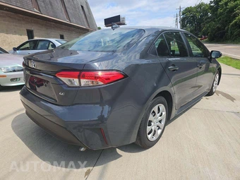 2024 Toyota Corolla LE Sedan - miniatura 3