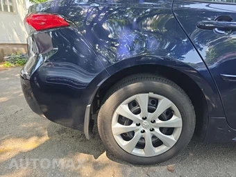 2024 Toyota Corolla LE Sedan - miniatura 10