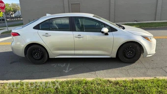 2024 Toyota Corolla LE Sedan - miniatura 5