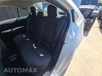 2024 Toyota Corolla LE Sedan - miniatura 13