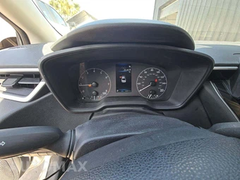 2024 Toyota Corolla LE Sedan - miniatura 9