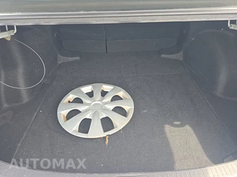 2024 Toyota Corolla LE Sedan - miniatura 16