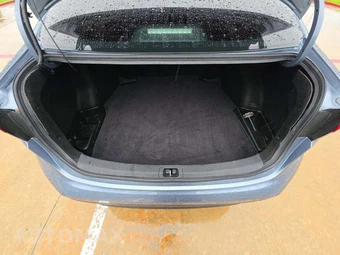 2024 Toyota Corolla LE Sedan – miniatura 11