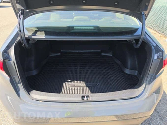 2024 Toyota Corolla LE Sedan - miniatura 11