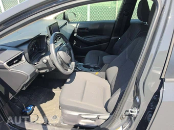 2024 Toyota Corolla LE Sedan - miniatura 3