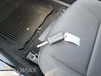 2024 Toyota Corolla LE Sedan - miniatura 5