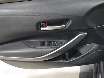 2024 Toyota Corolla Nightshade Edition Sedan - miniatura 9