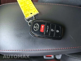 2024 Toyota Corolla Nightshade Edition Sedan - miniatura 5