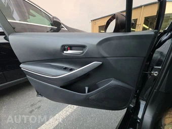 2024 Toyota Corolla SE Sedan - miniatura 9