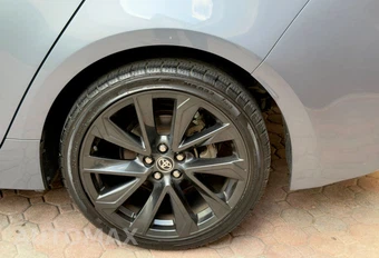 2024 Toyota Corolla SE Sedan - miniatura 14