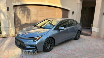 2024 Toyota Corolla SE Sedan - miniatura 2