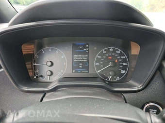 2024 Toyota Corolla SE Sedan - miniatura 9