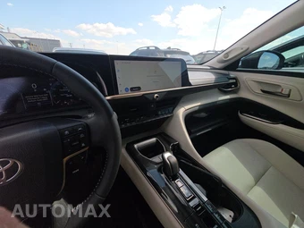 2024 Toyota Crown Limited – miniatura 11