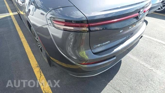 2024 Toyota Crown Limited – miniatura 29