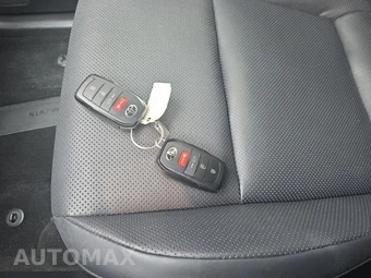 2024 Toyota Crown Platinum - miniatura 22