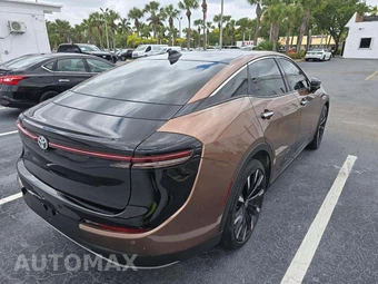 2024 Toyota Crown Platinum – miniatura 3