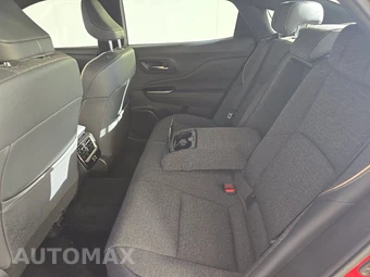 2024 Toyota Crown XLE – miniatura 13