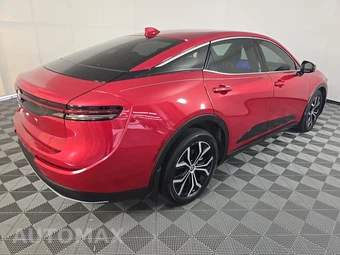 2024 Toyota Crown XLE – miniatura 4