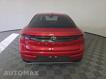 2024 Toyota Crown XLE – miniatura 5