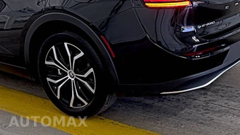 2024 Toyota Crown XLE – miniatura 10