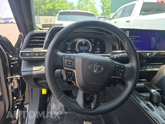 2024 Toyota Crown XLE – miniatura 15