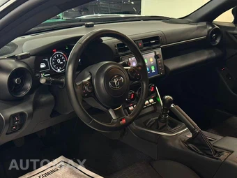 2024 Toyota GR86 – miniatura 17