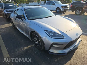 2024 Toyota GR86 - miniatura 3
