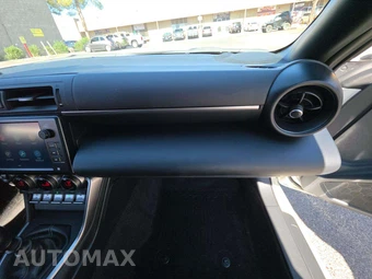 2024 Toyota GR86 - miniatura 16