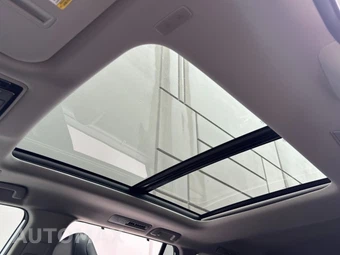 2024 Toyota Grand Highlander Limited - miniatura 10